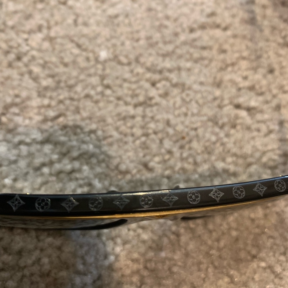 Sold—Louis Vuitton logo sunglasses - Picture 3 of 13